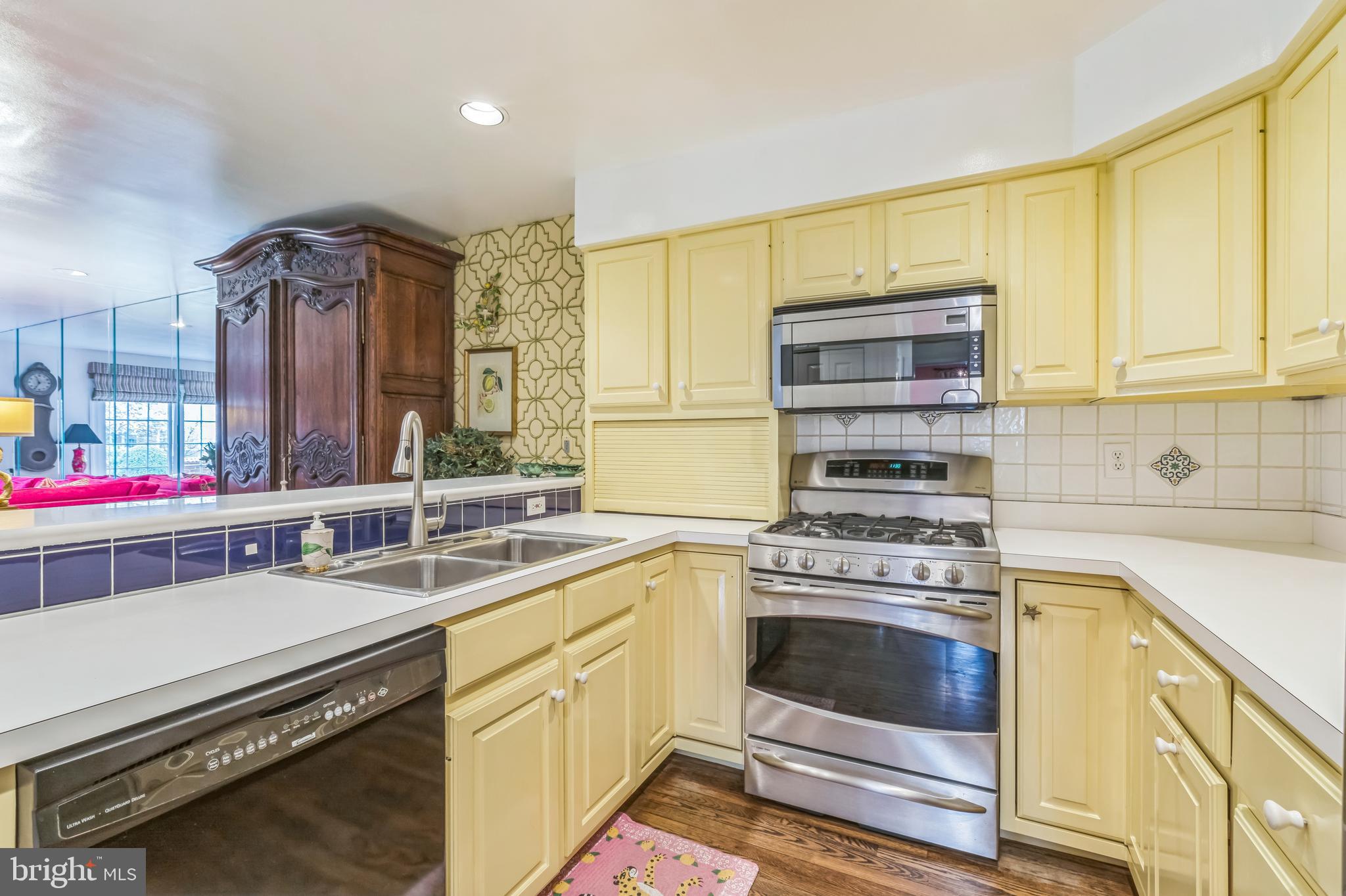 BELLE AIRE - Residential