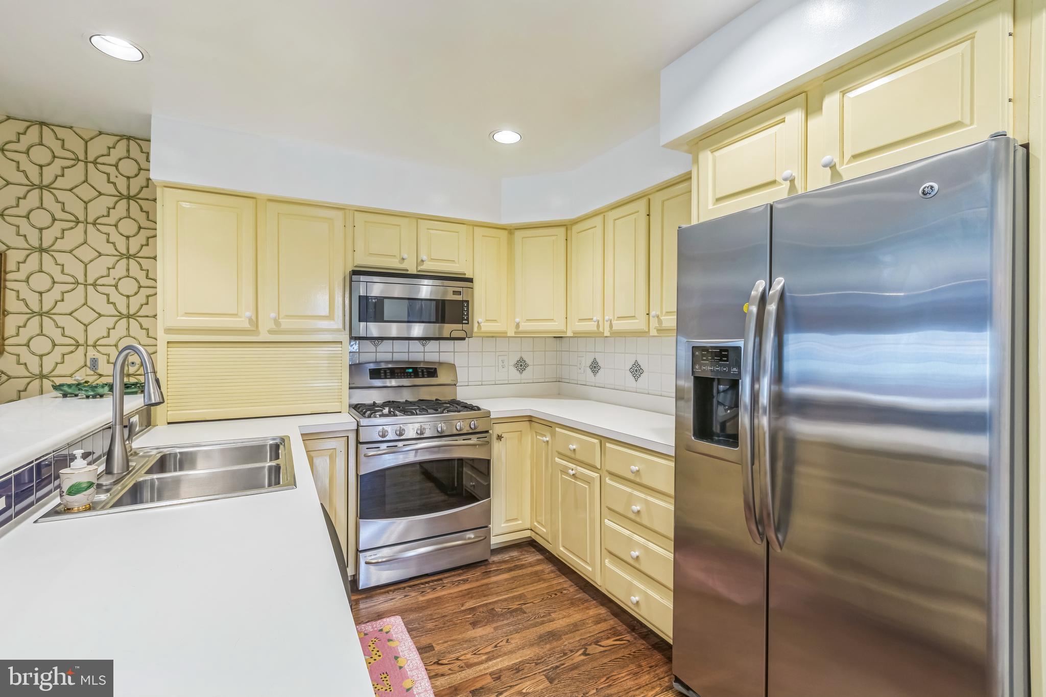 BELLE AIRE - Residential