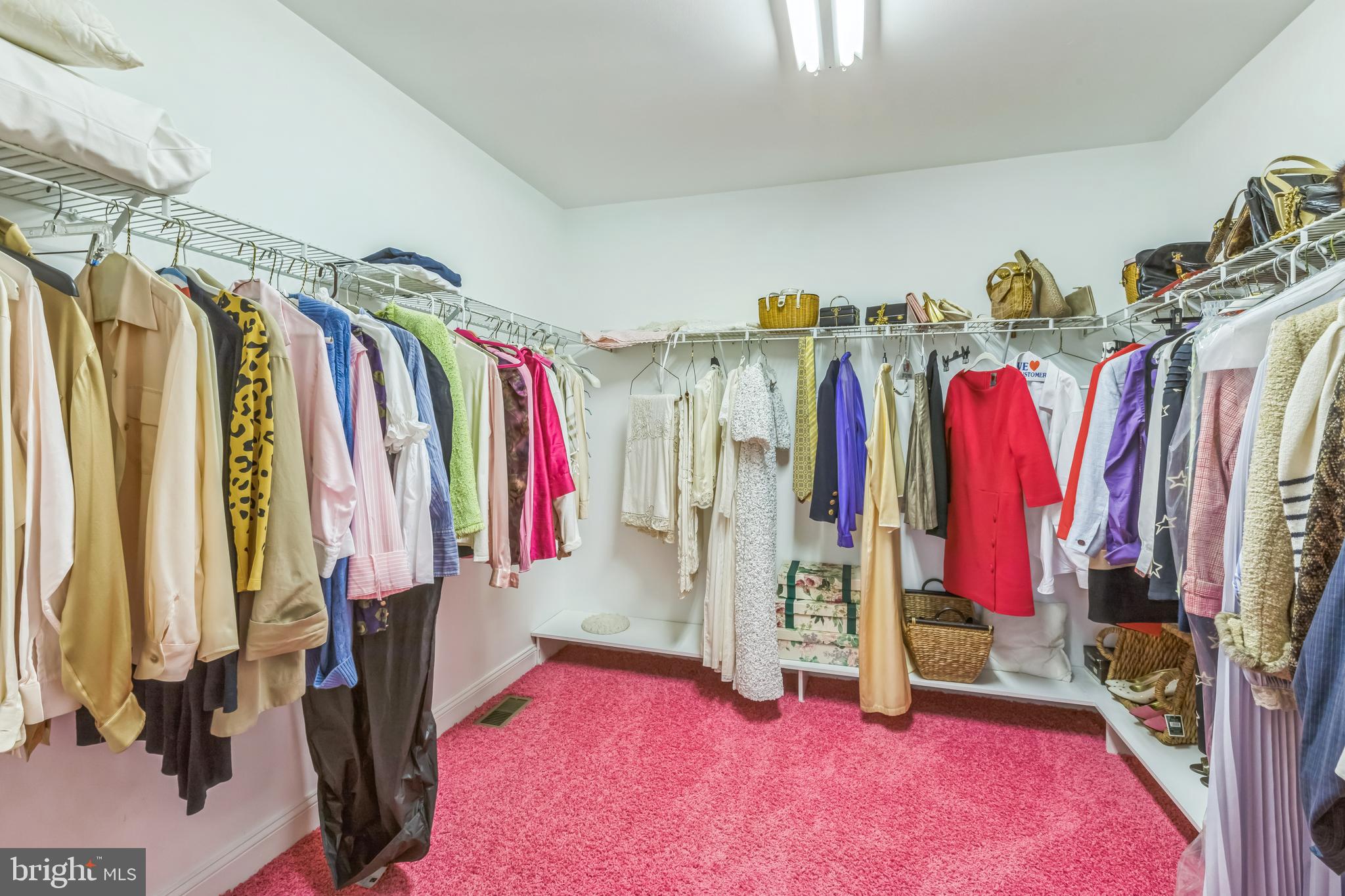 BELLE AIRE - Residential