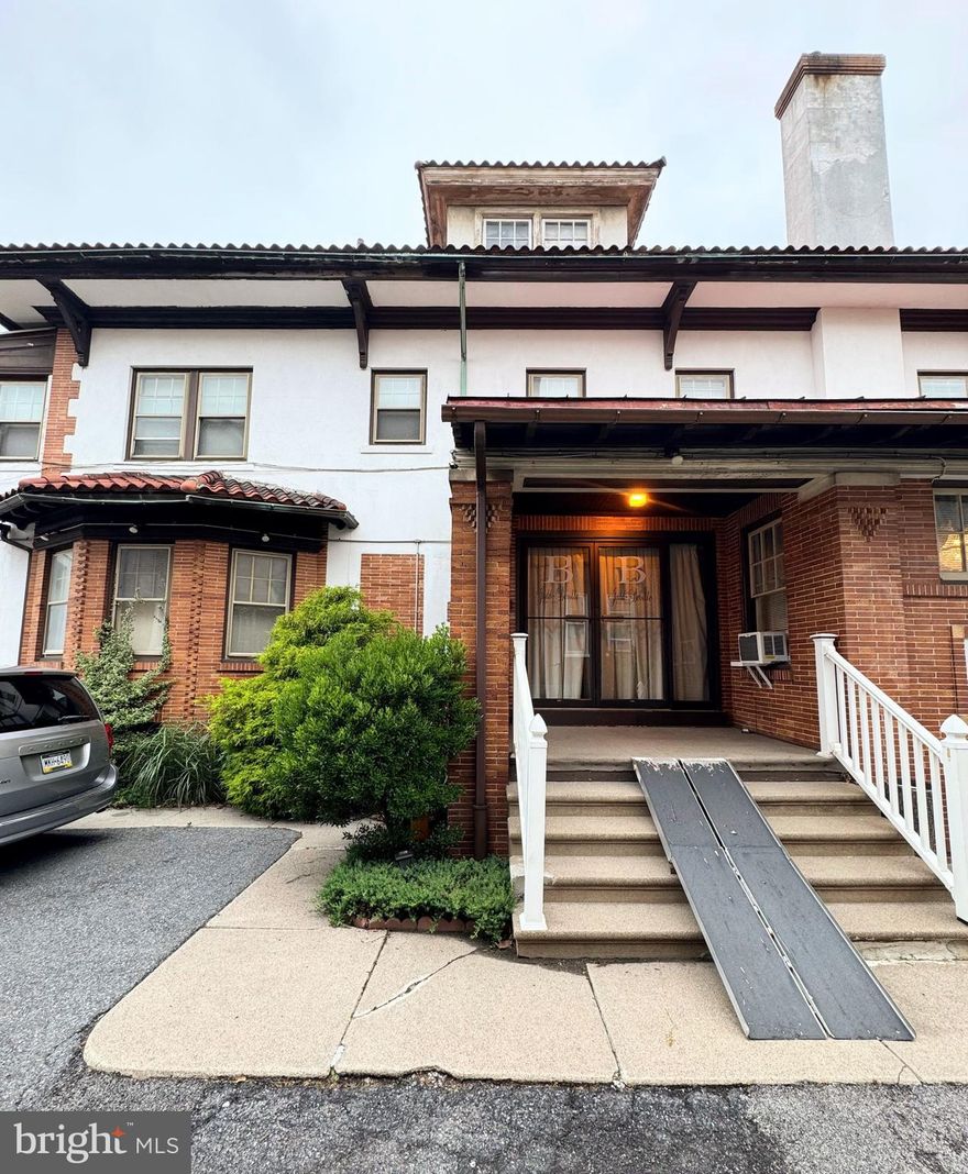 Commercial property in a great location! Situated in a high traffic area with its own parking lot. The current set up is a funeral home with living quarters. Don’t miss the opportunity to acquire this building for your future commercial investment!