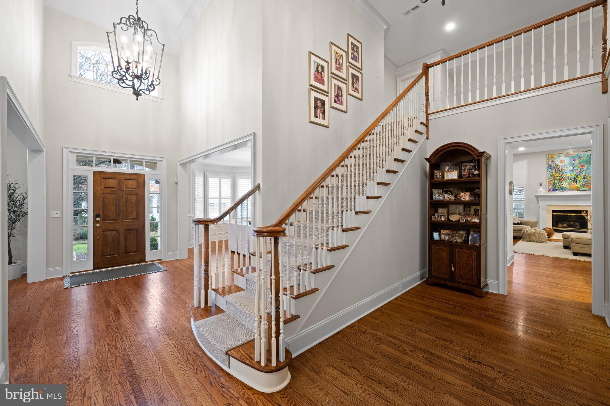 WALNUT HILL - Residential