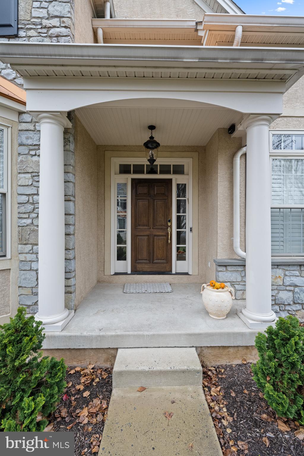 WALNUT HILL - Residential