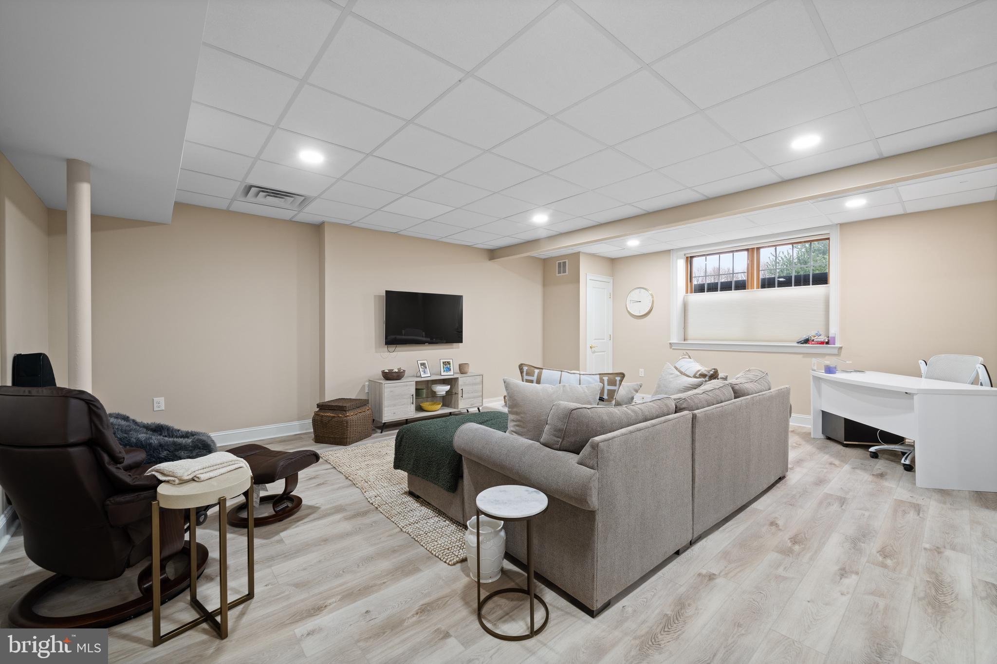 WALNUT HILL - Residential