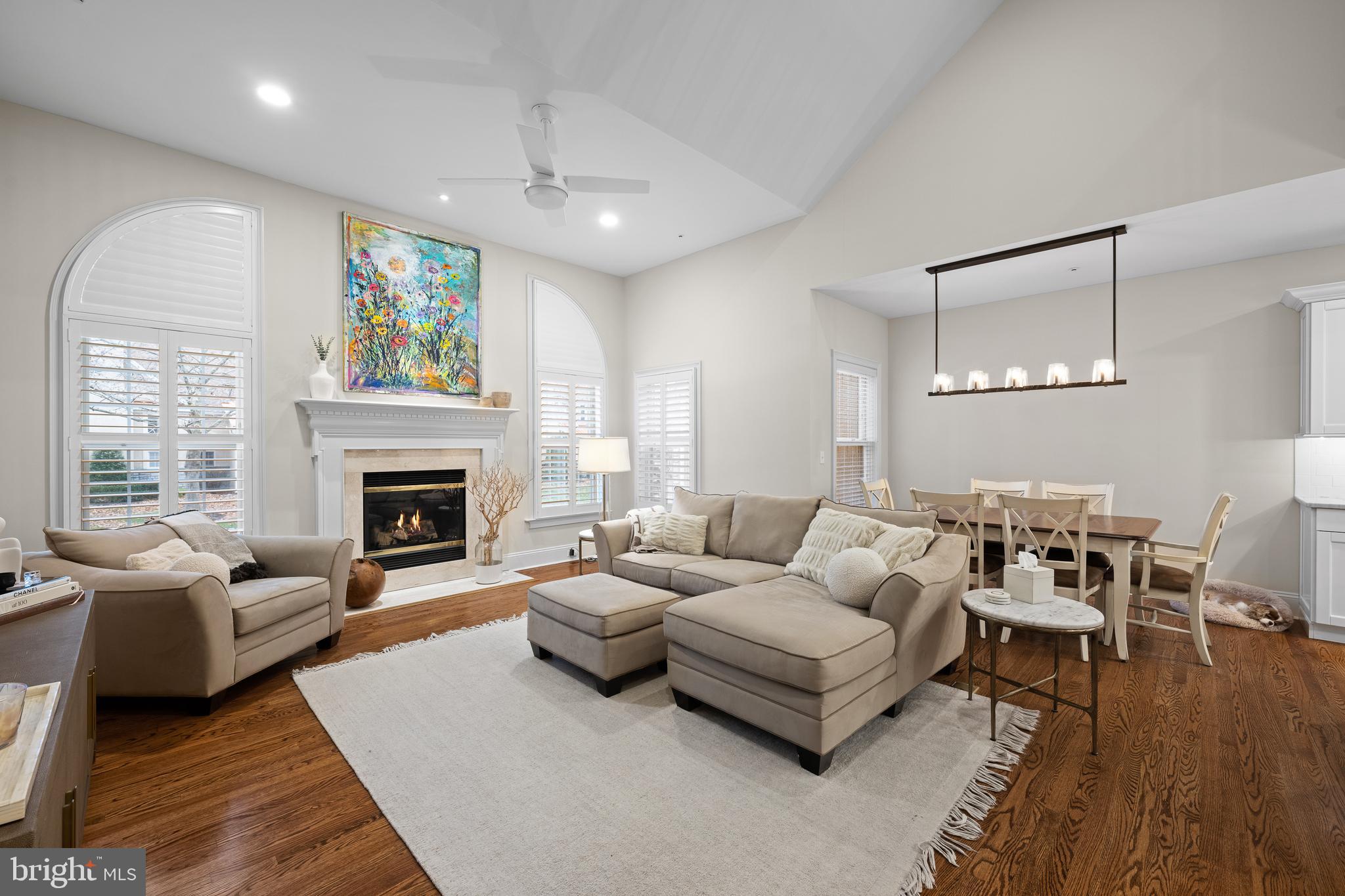 WALNUT HILL - Residential
