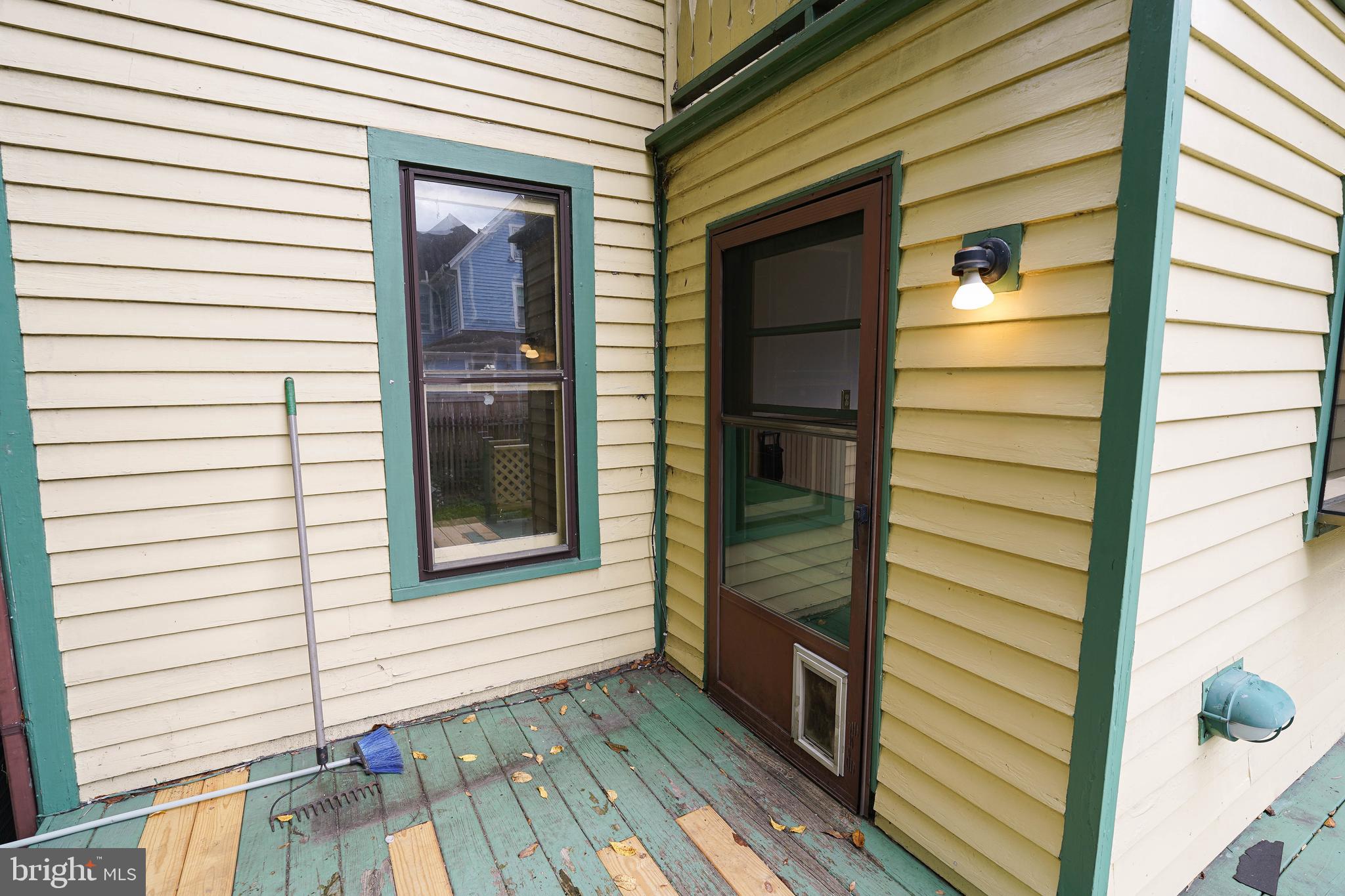 NEWTOWN HISTORIC DISTRIC - Residential