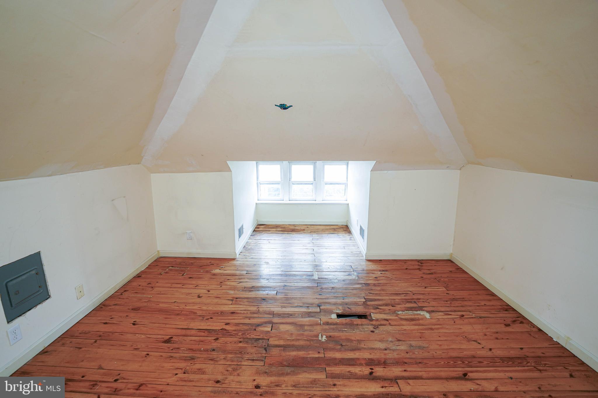 NEWTOWN HISTORIC DISTRIC - Residential