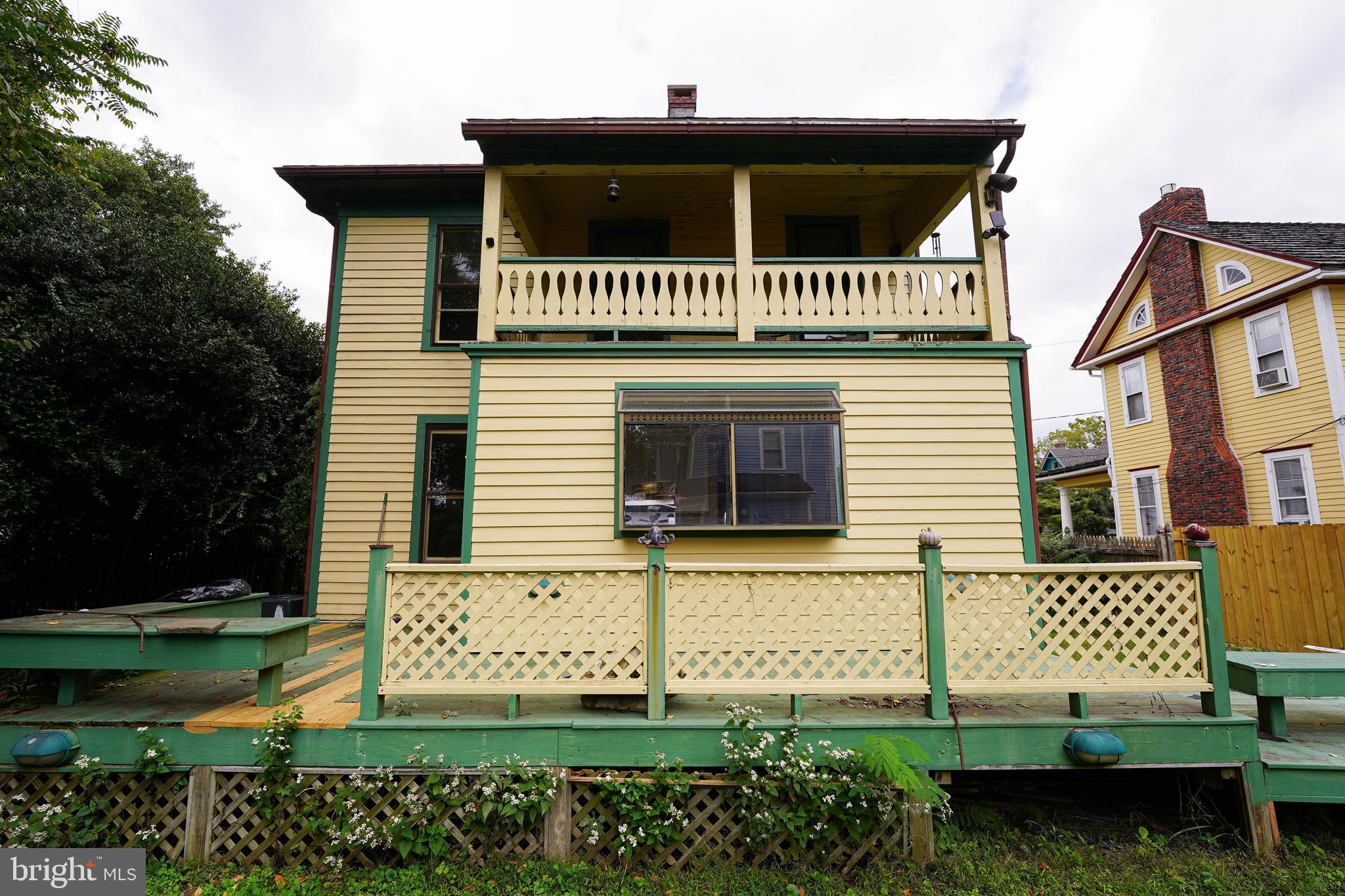 NEWTOWN HISTORIC DISTRIC - Residential