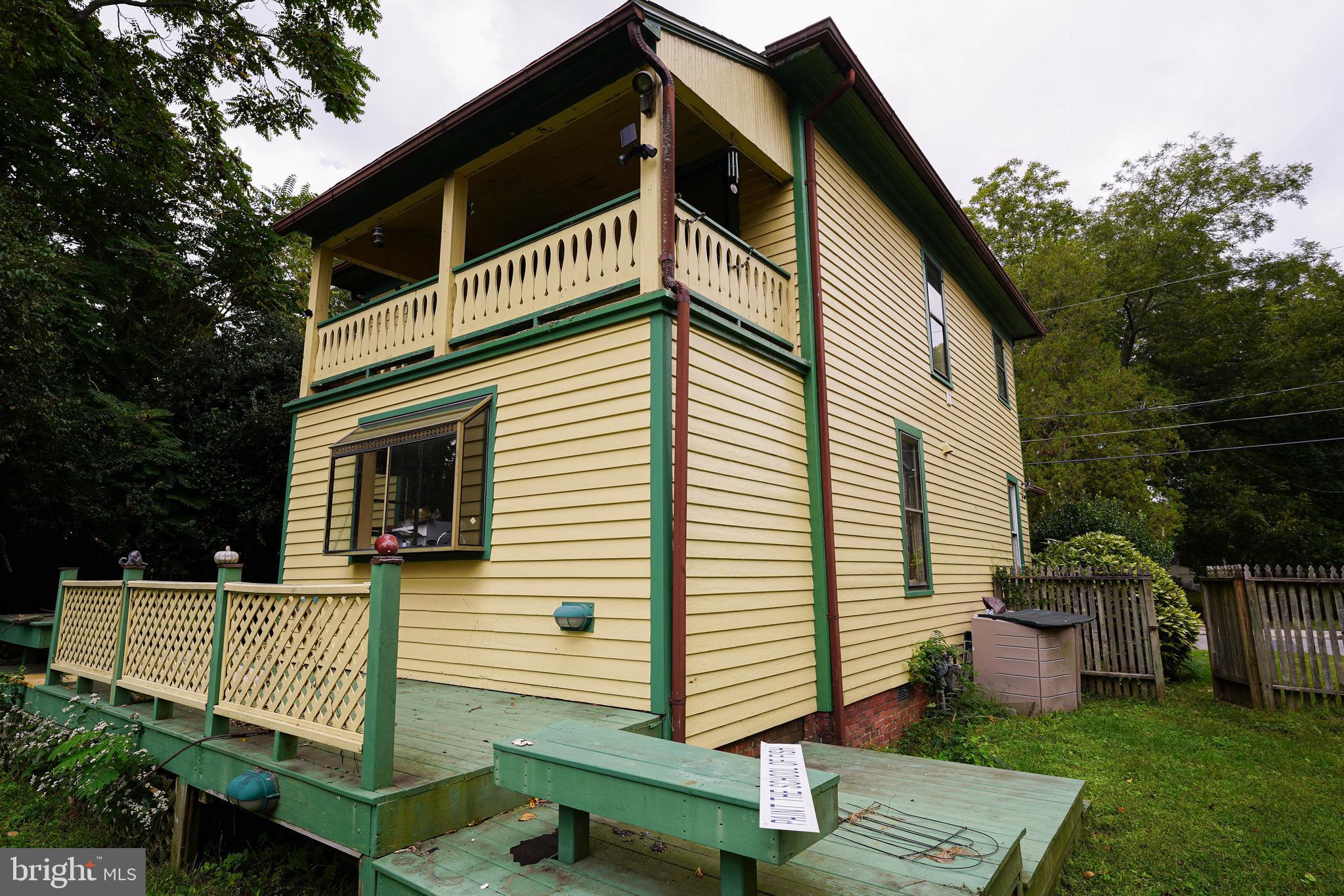 NEWTOWN HISTORIC DISTRIC - Residential