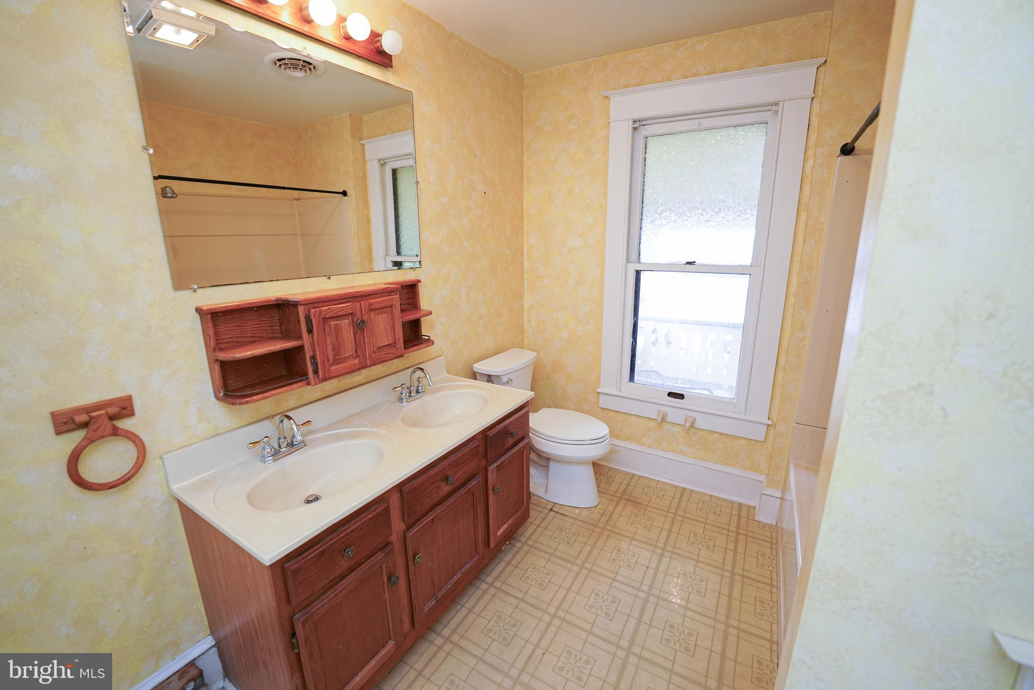 NEWTOWN HISTORIC DISTRIC - Residential