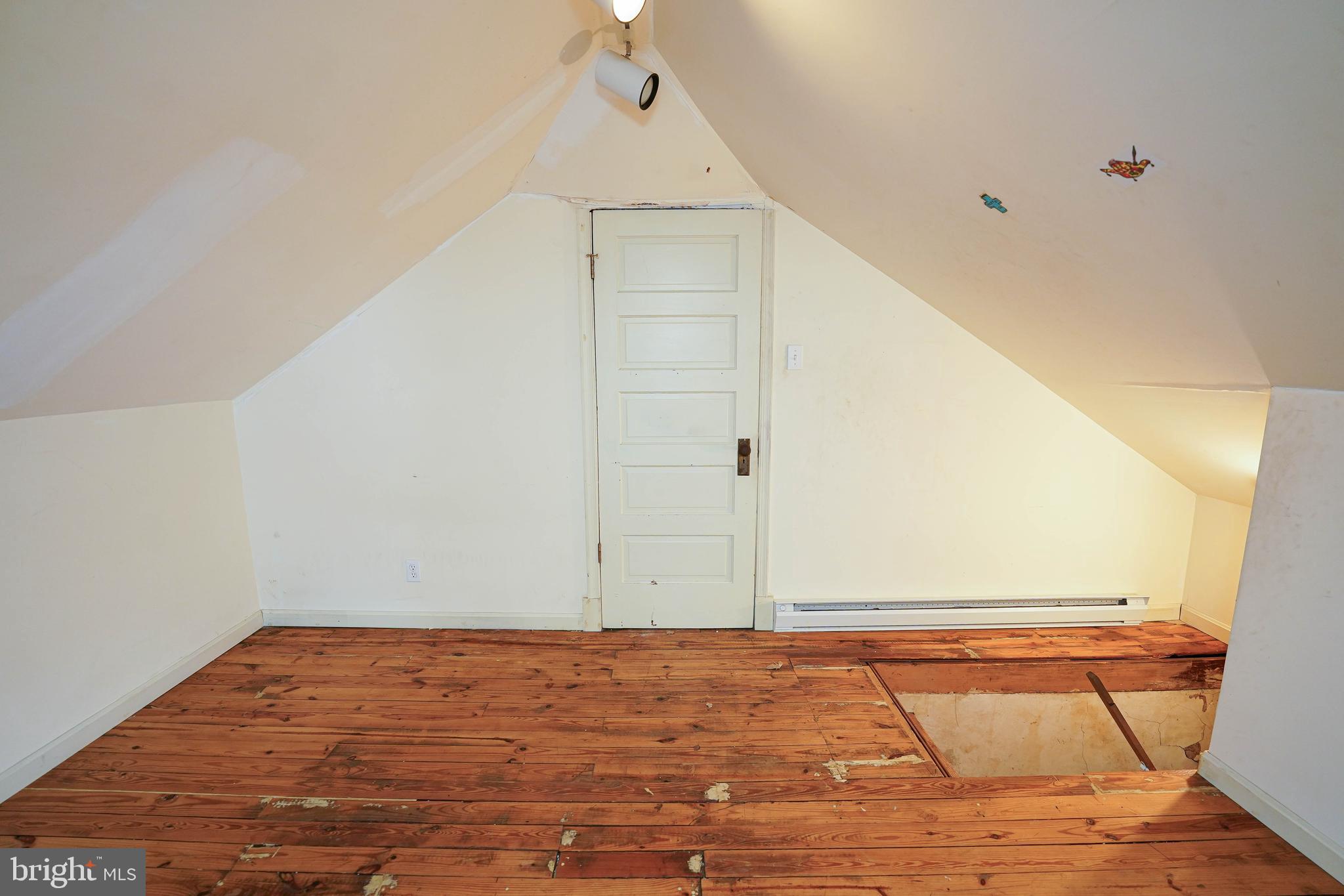 NEWTOWN HISTORIC DISTRIC - Residential