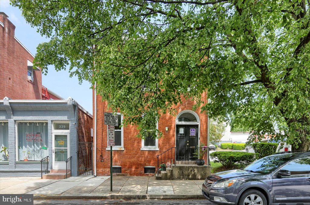 Photo of 337 W Orange Street, Lancaster, PA 17603 (MLS # PALA2051602)