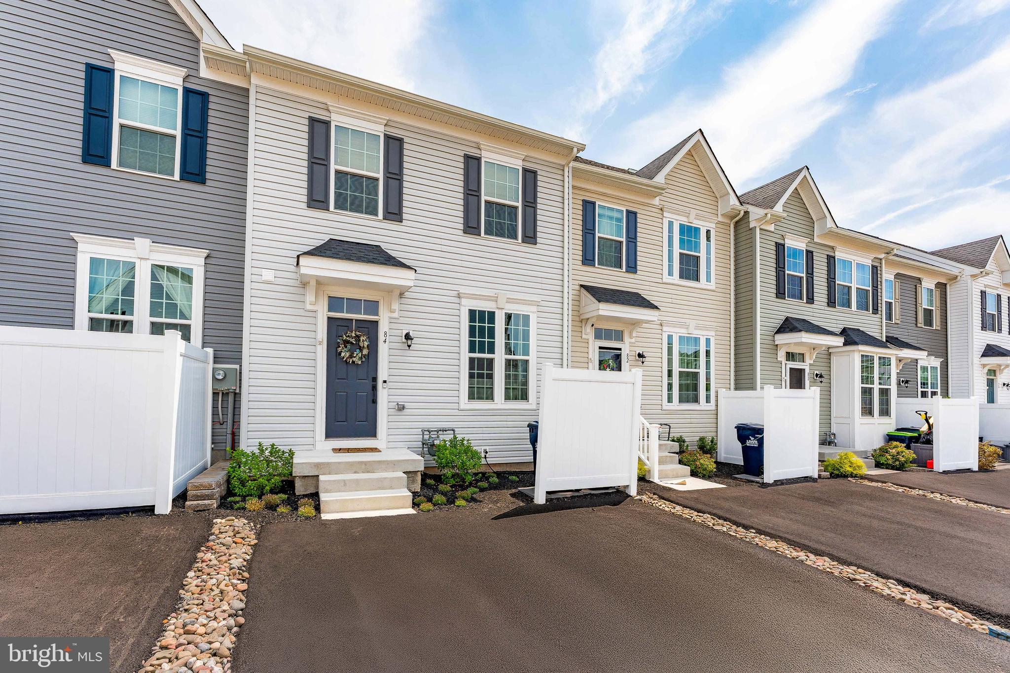 84 HUNTERS DRIVE