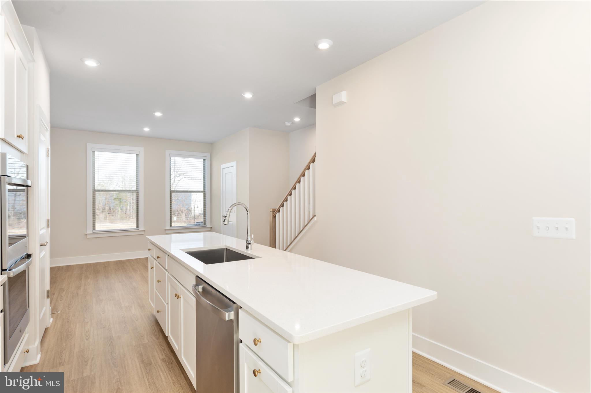 INNOVATION TOWN CENTER - Residential Lease