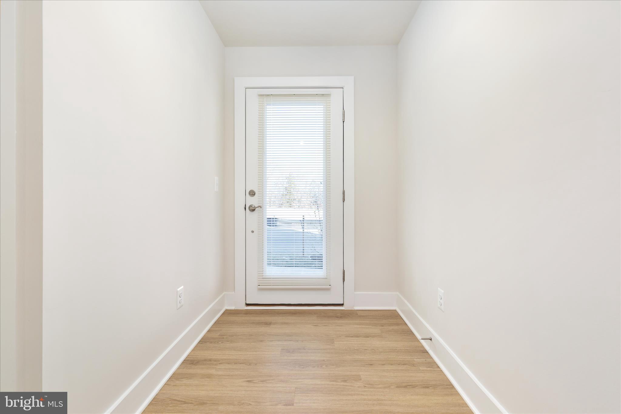 INNOVATION TOWN CENTER - Residential Lease