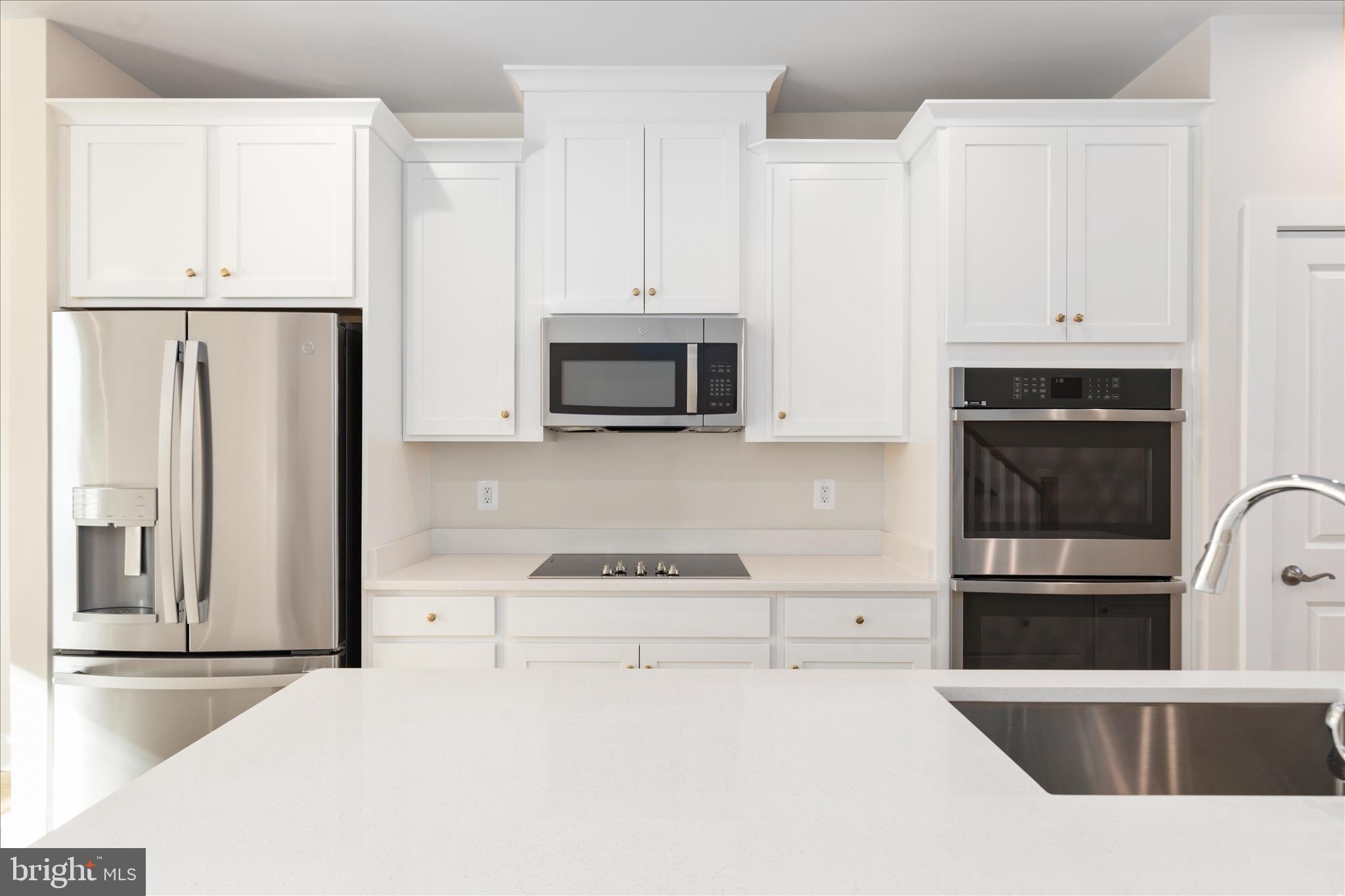 INNOVATION TOWN CENTER - Residential Lease