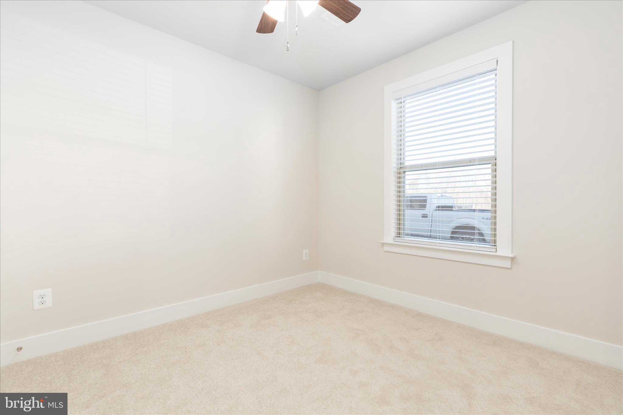 INNOVATION TOWN CENTER - Residential Lease