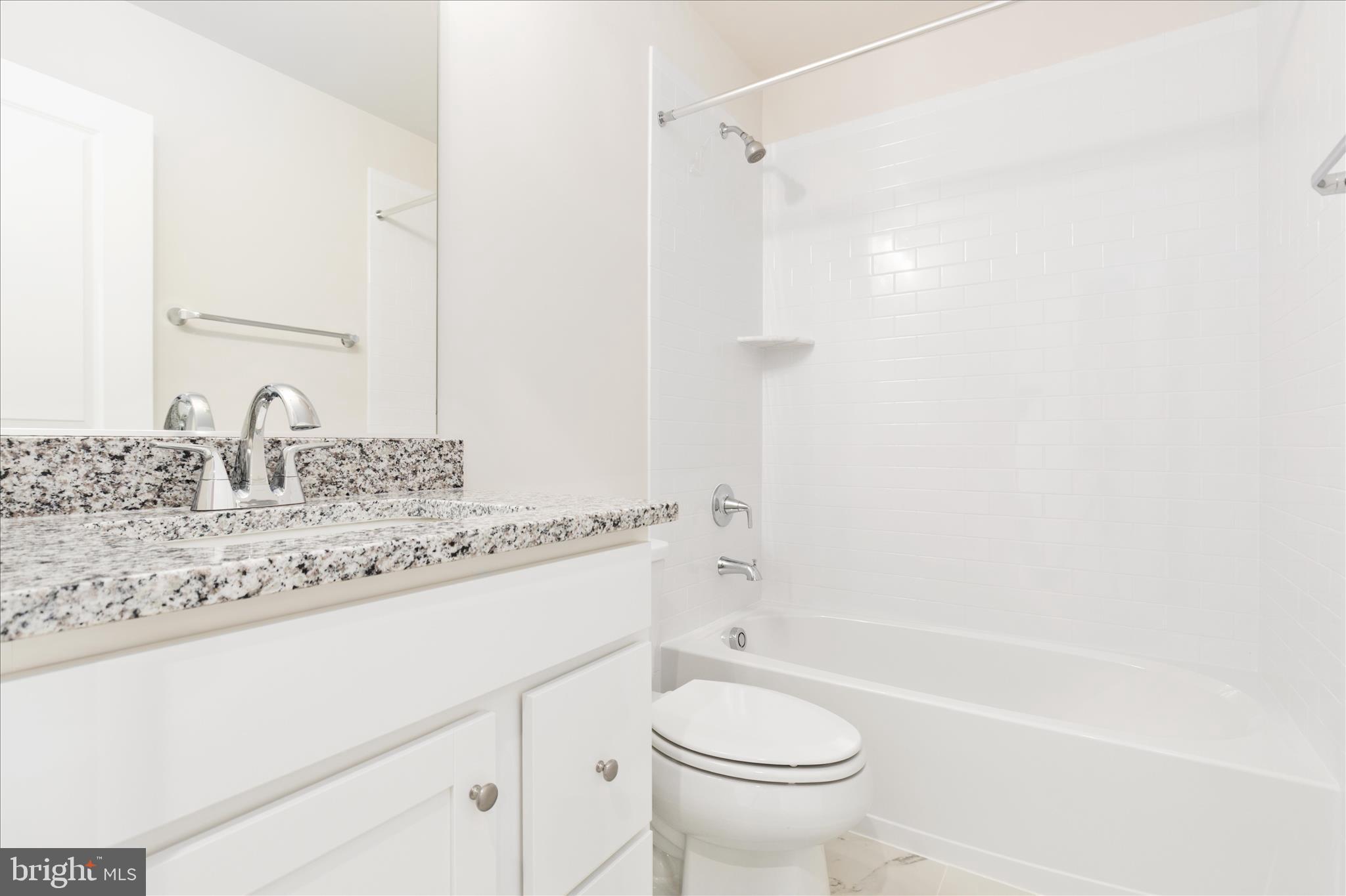 INNOVATION TOWN CENTER - Residential Lease