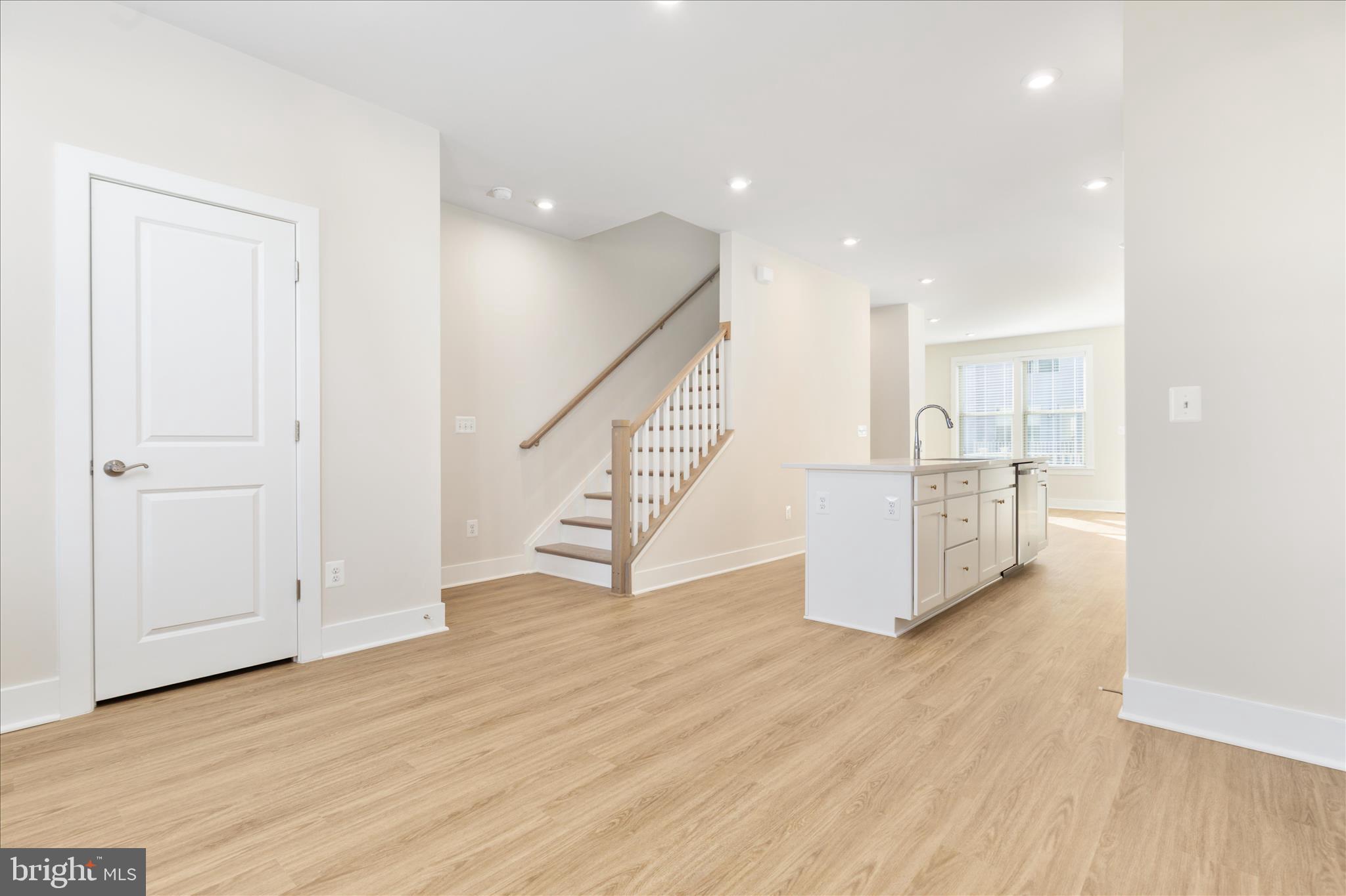 INNOVATION TOWN CENTER - Residential Lease