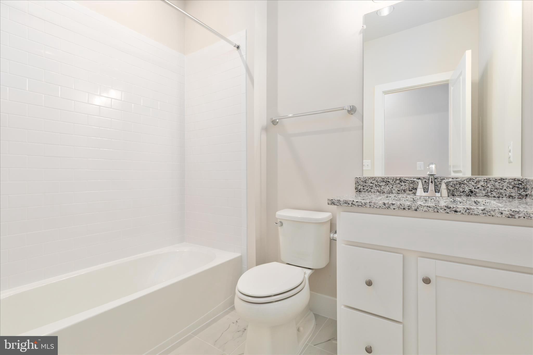 INNOVATION TOWN CENTER - Residential Lease