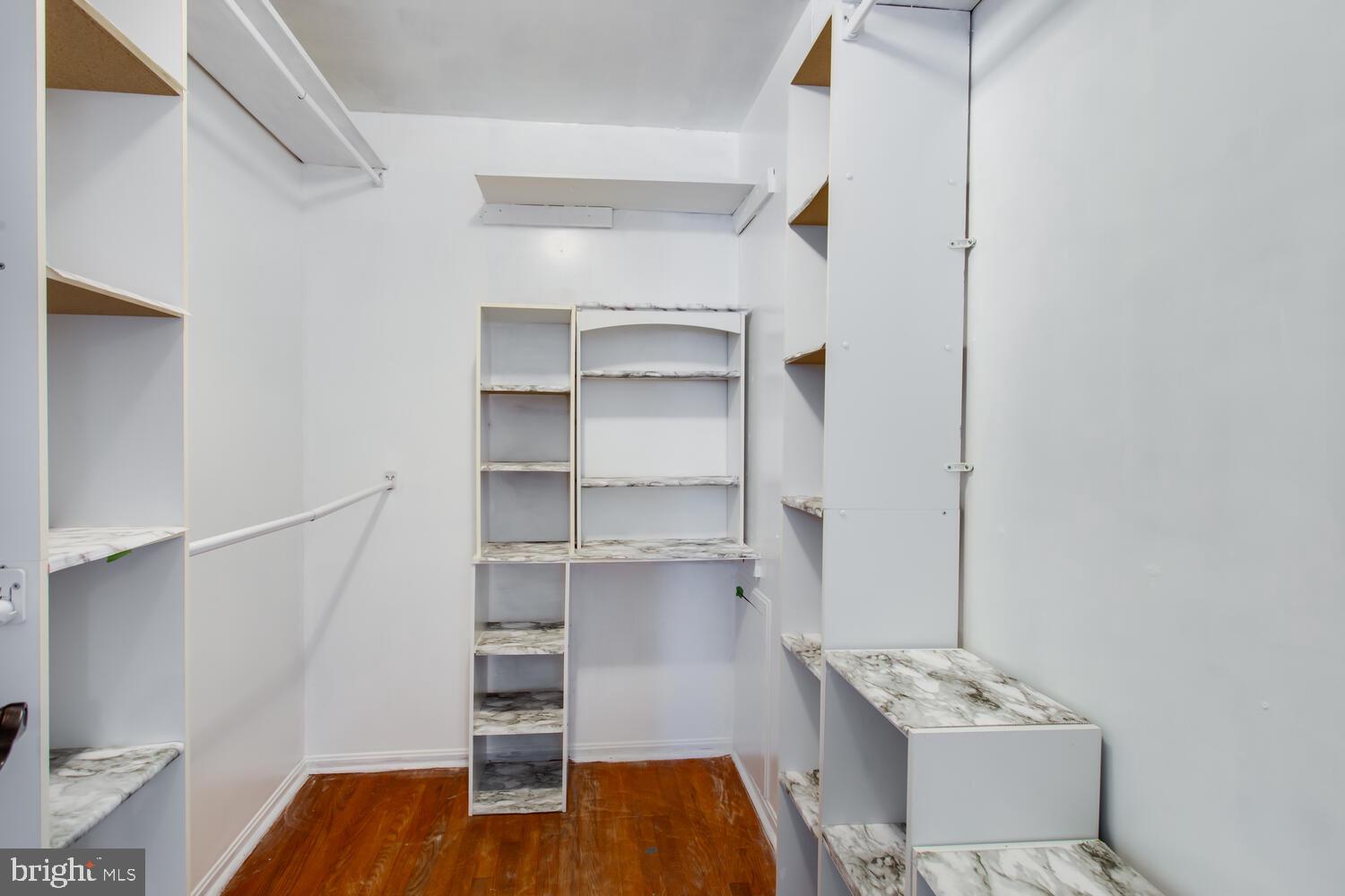 BANNISTER - Residential