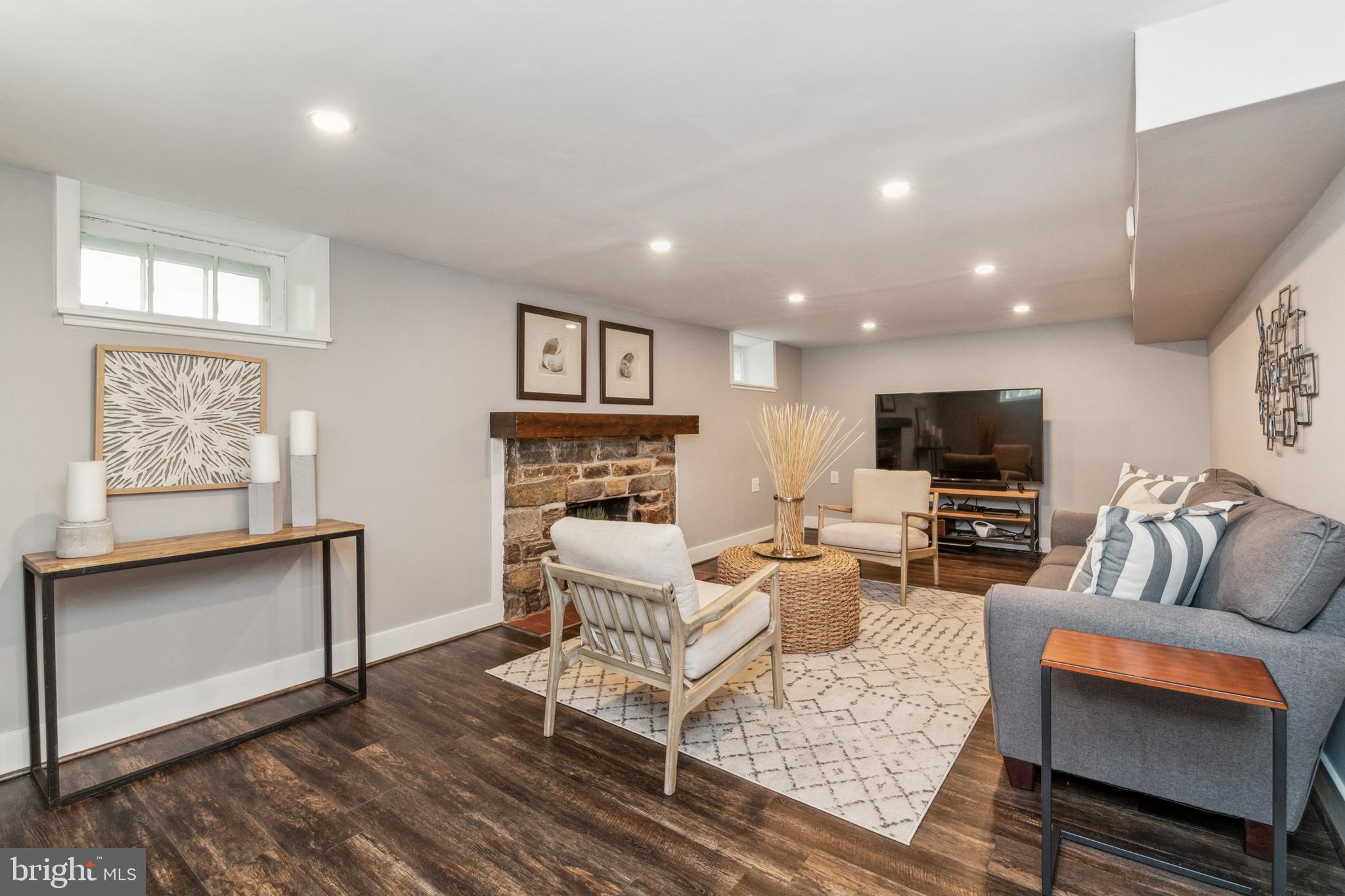 STONELEIGH - Residential