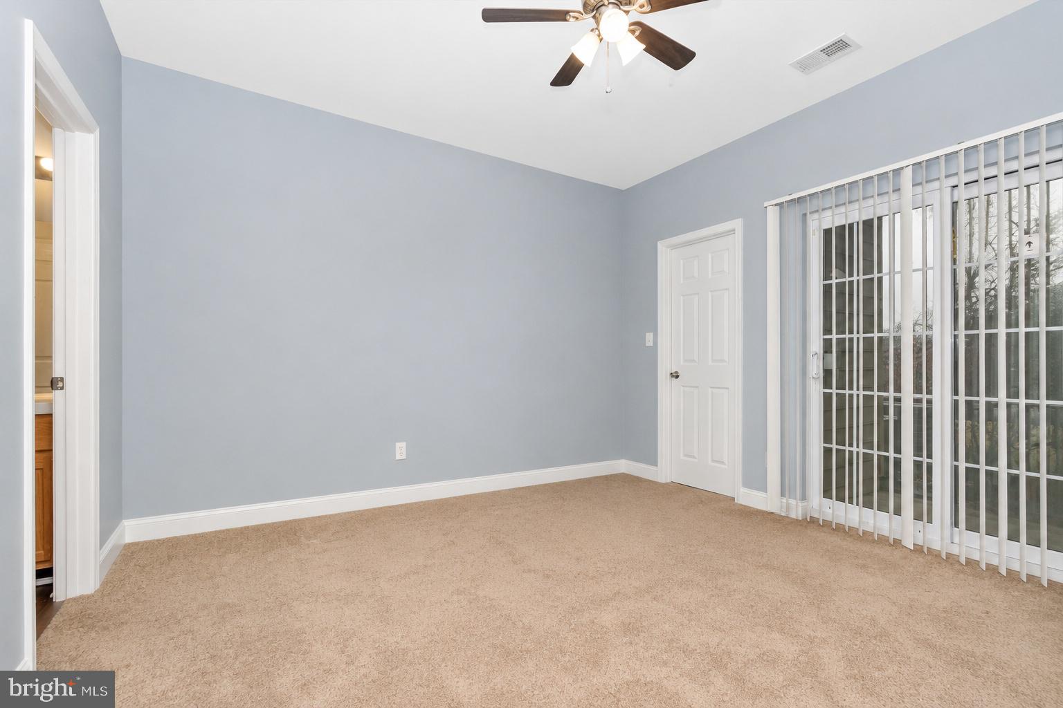 14294 HAMPSHIRE HALL COURT 812
