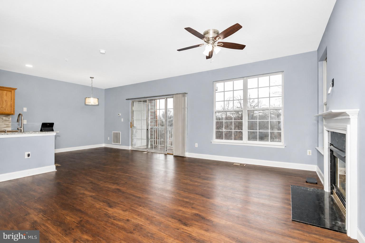14294 HAMPSHIRE HALL COURT 812