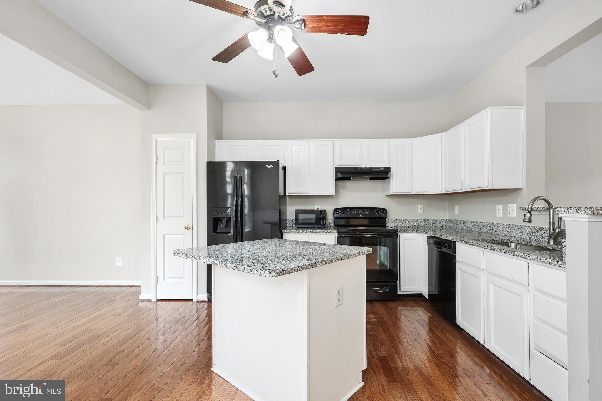 GREENHILL CROSSING - Residential