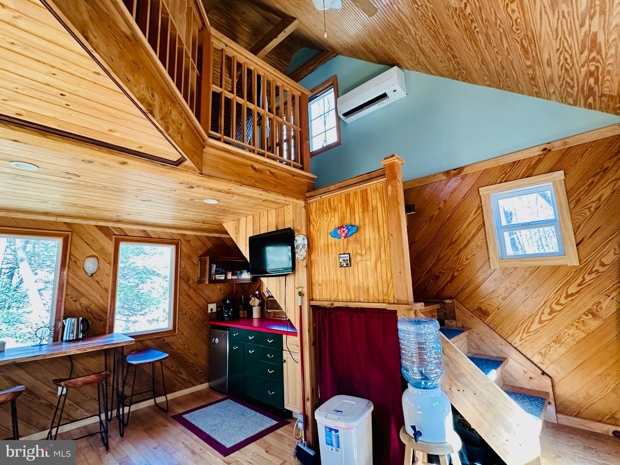 WHITE CLIFFS - Residential