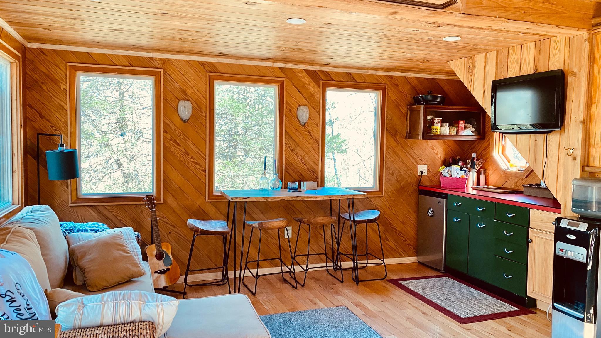 WHITE CLIFFS - Residential