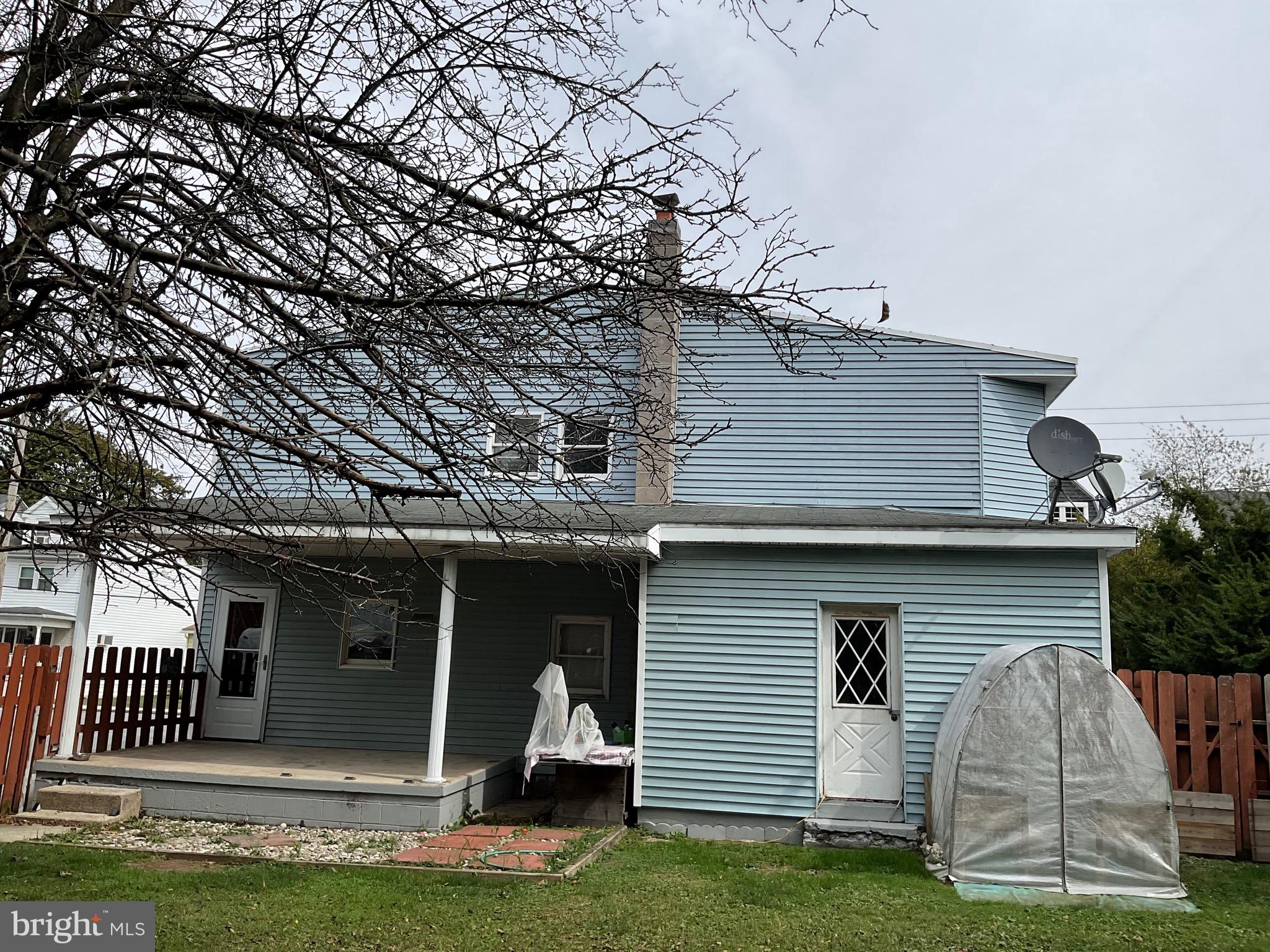 FRACKVILLE - Residential