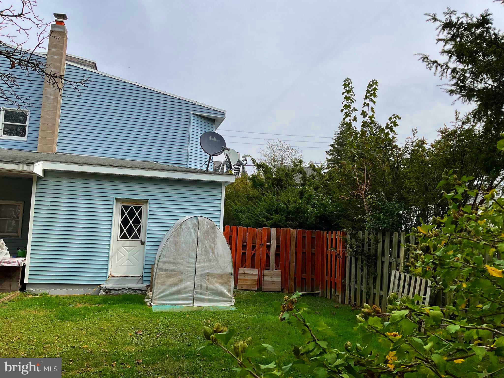 FRACKVILLE - Residential