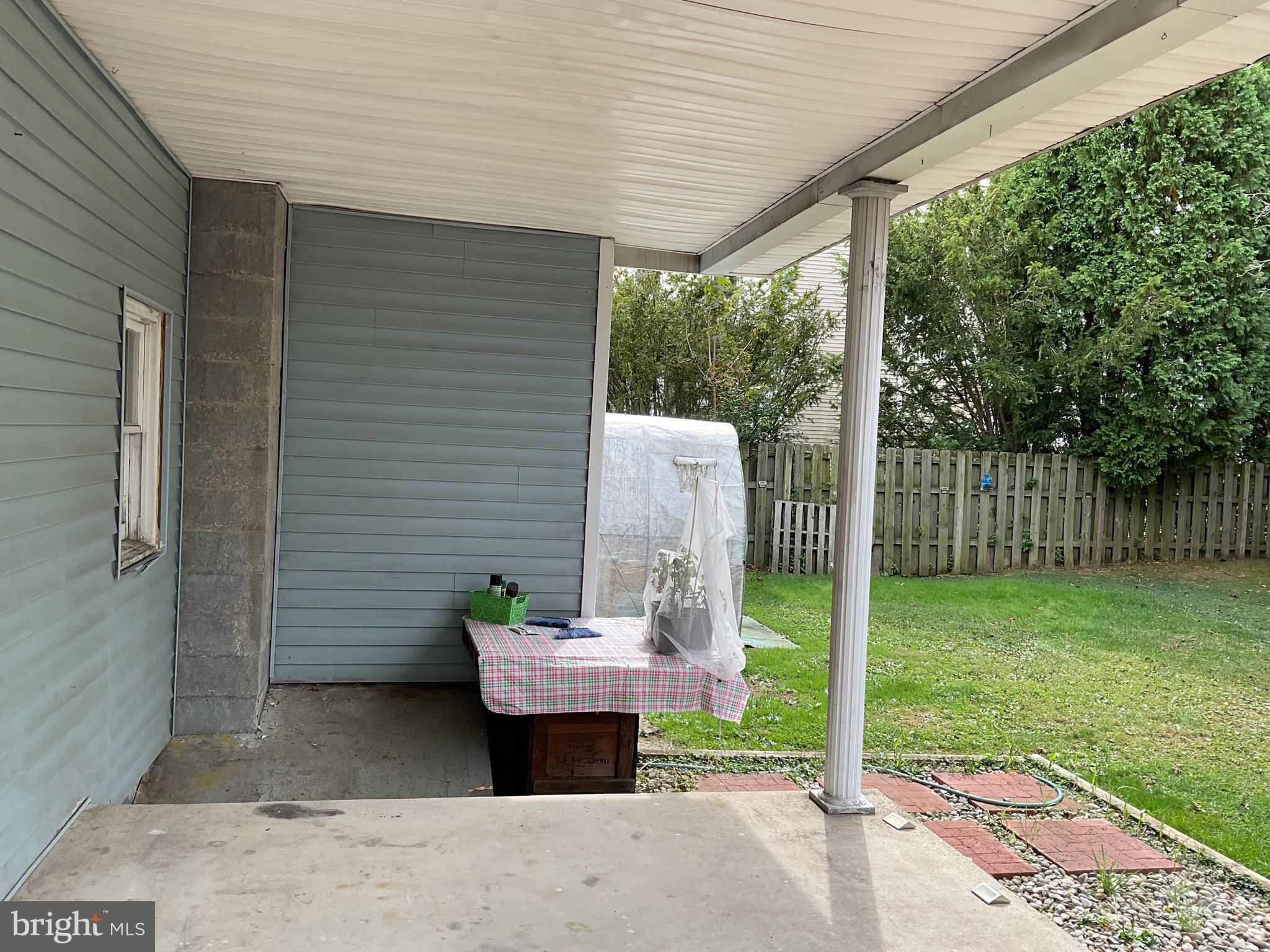 FRACKVILLE - Residential