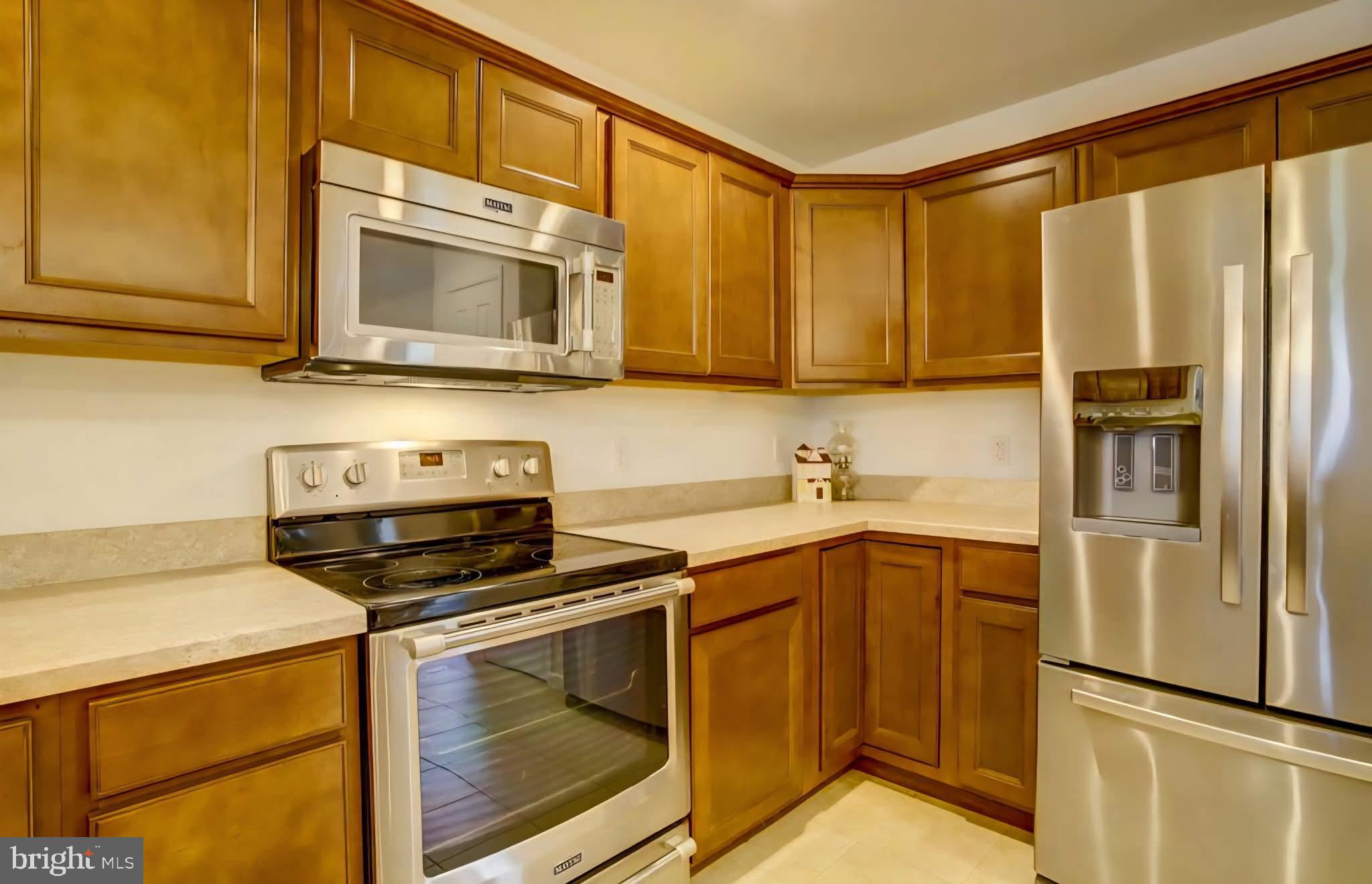 CAPTAIN'S COVE - Residential