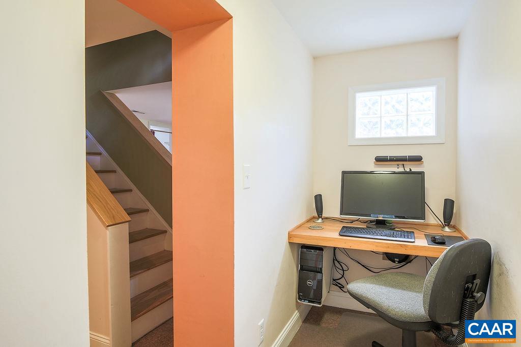 LOCUST GROVE - Residential