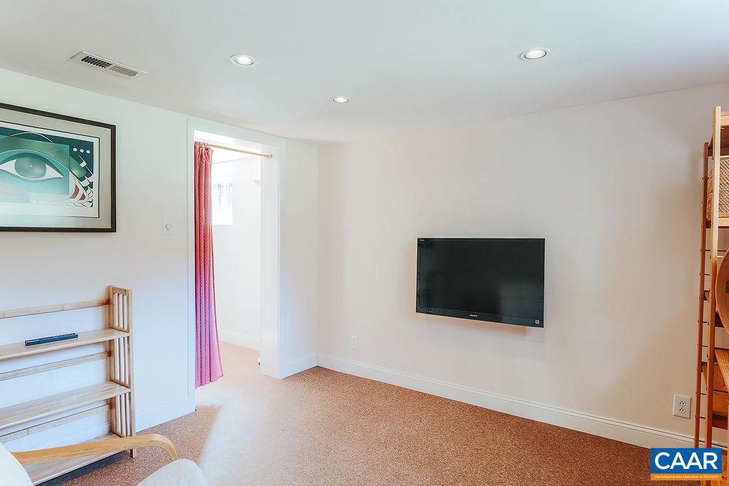 LOCUST GROVE - Residential