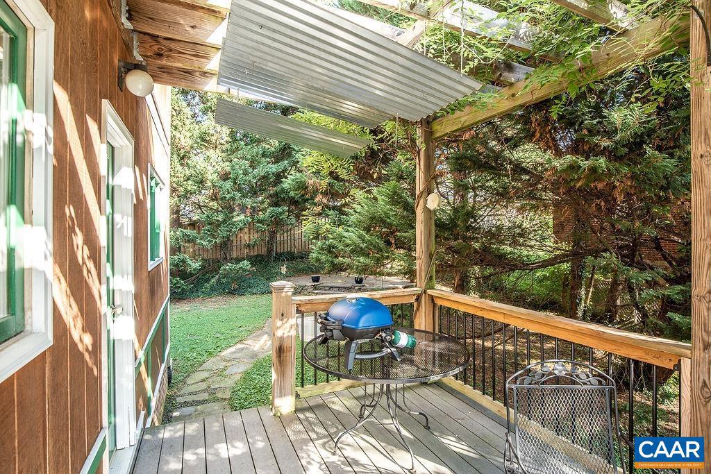 LOCUST GROVE - Residential