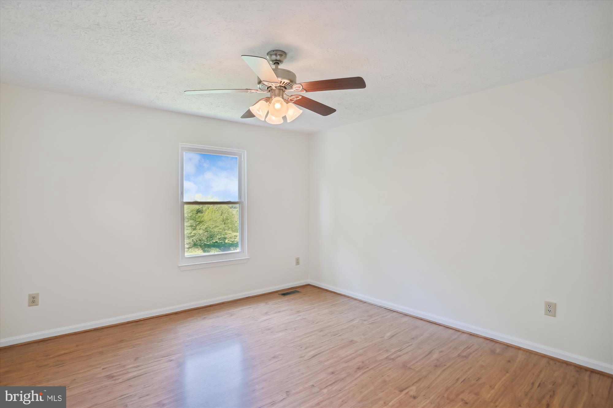 DUFIEF MILL ESTATES - Residential