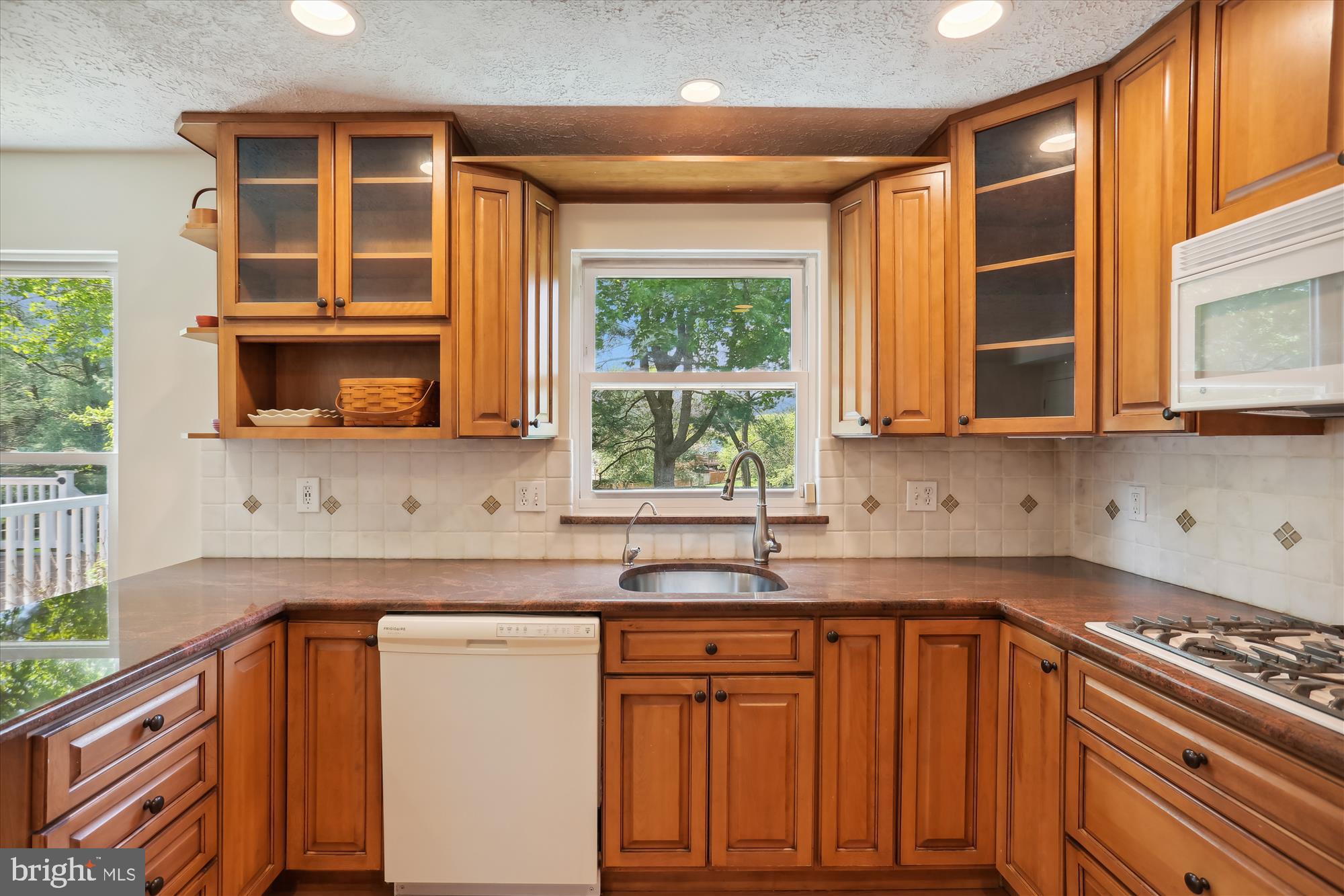 DUFIEF MILL ESTATES - Residential