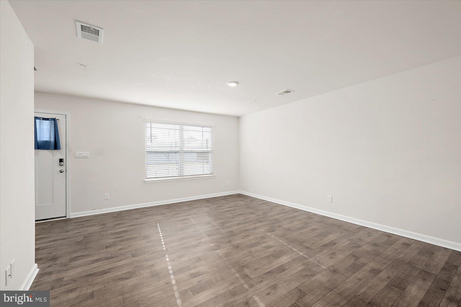 HUNTINGFIELDS - Residential