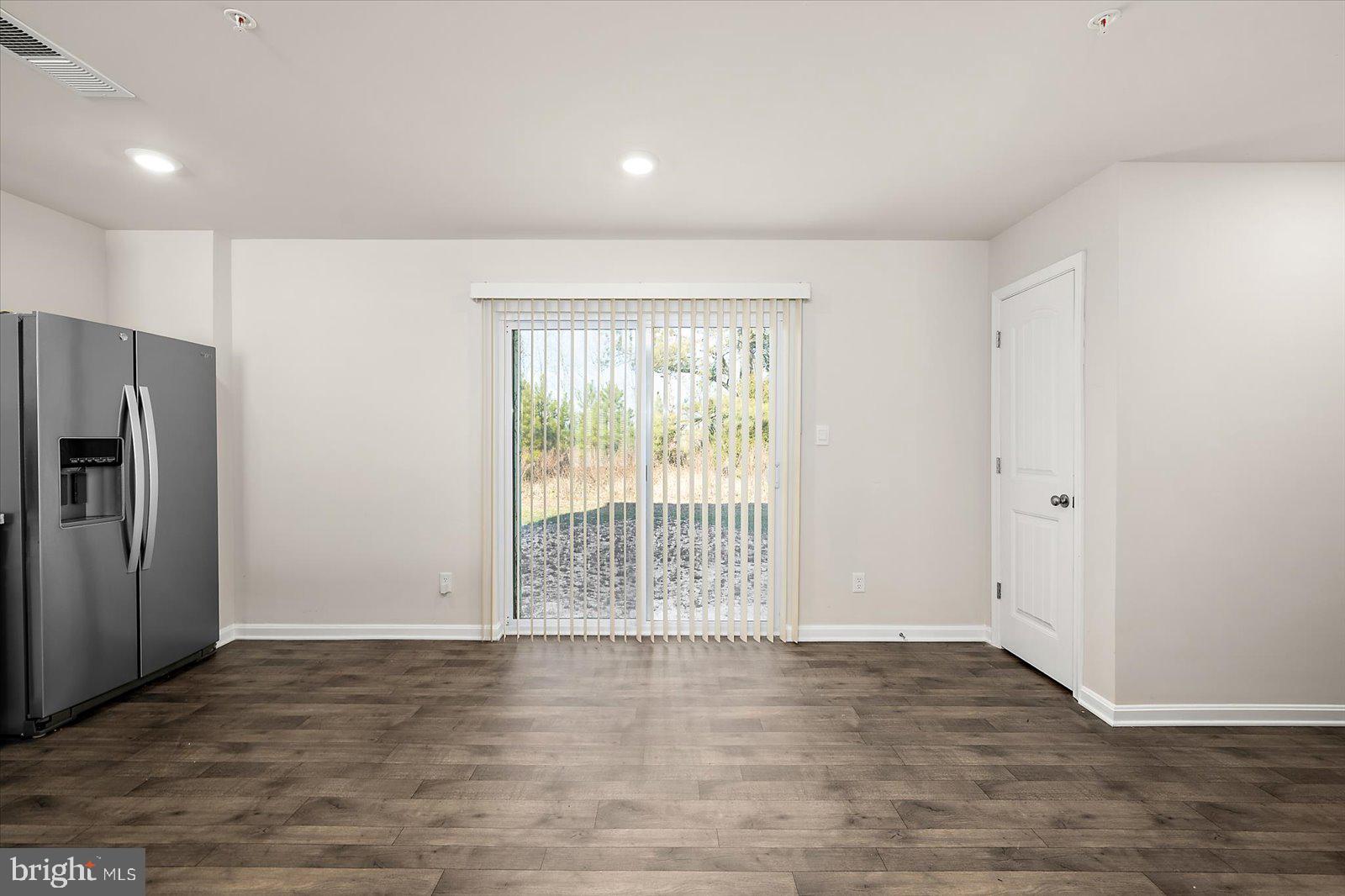 HUNTINGFIELDS - Residential