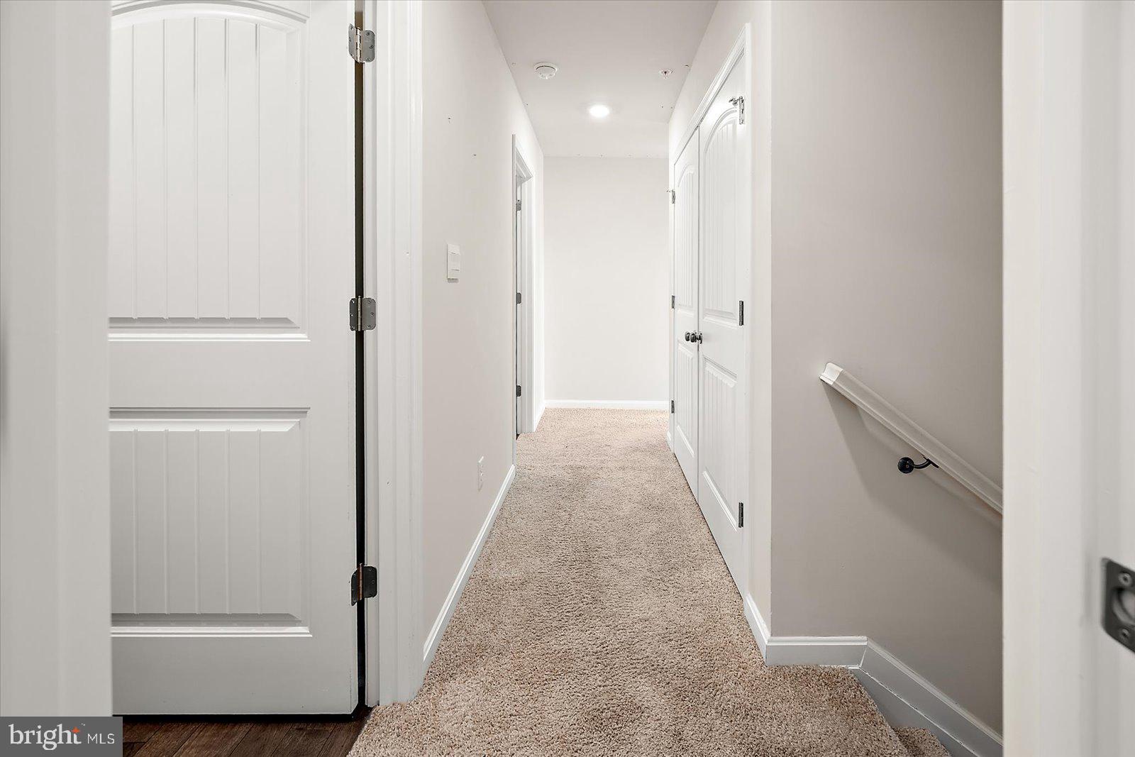 HUNTINGFIELDS - Residential