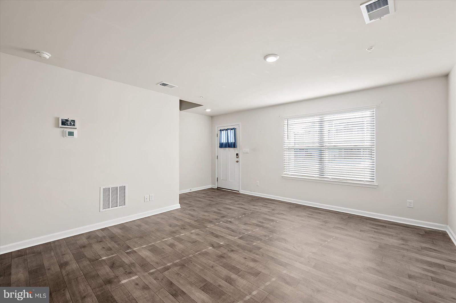 HUNTINGFIELDS - Residential