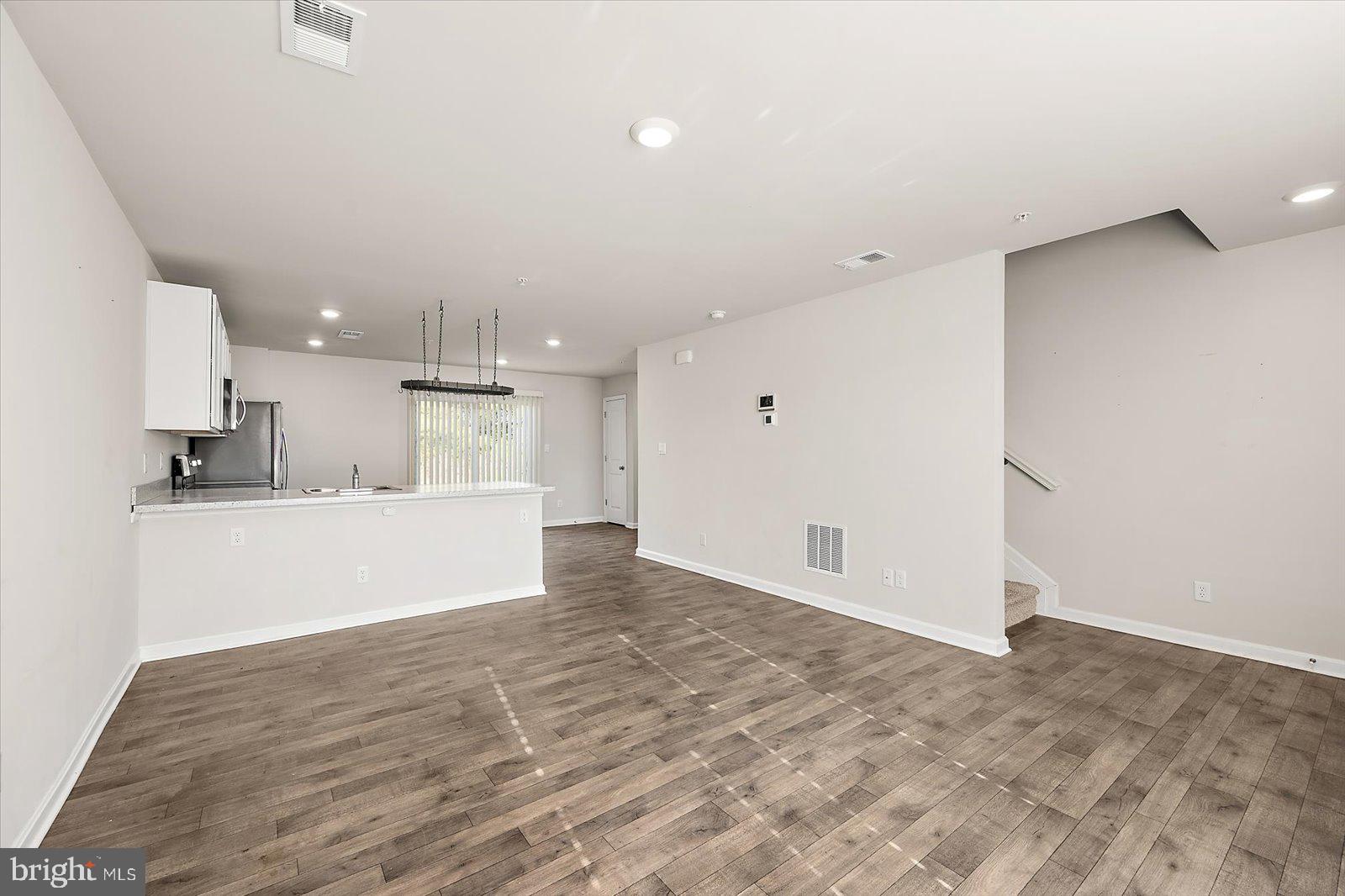 HUNTINGFIELDS - Residential