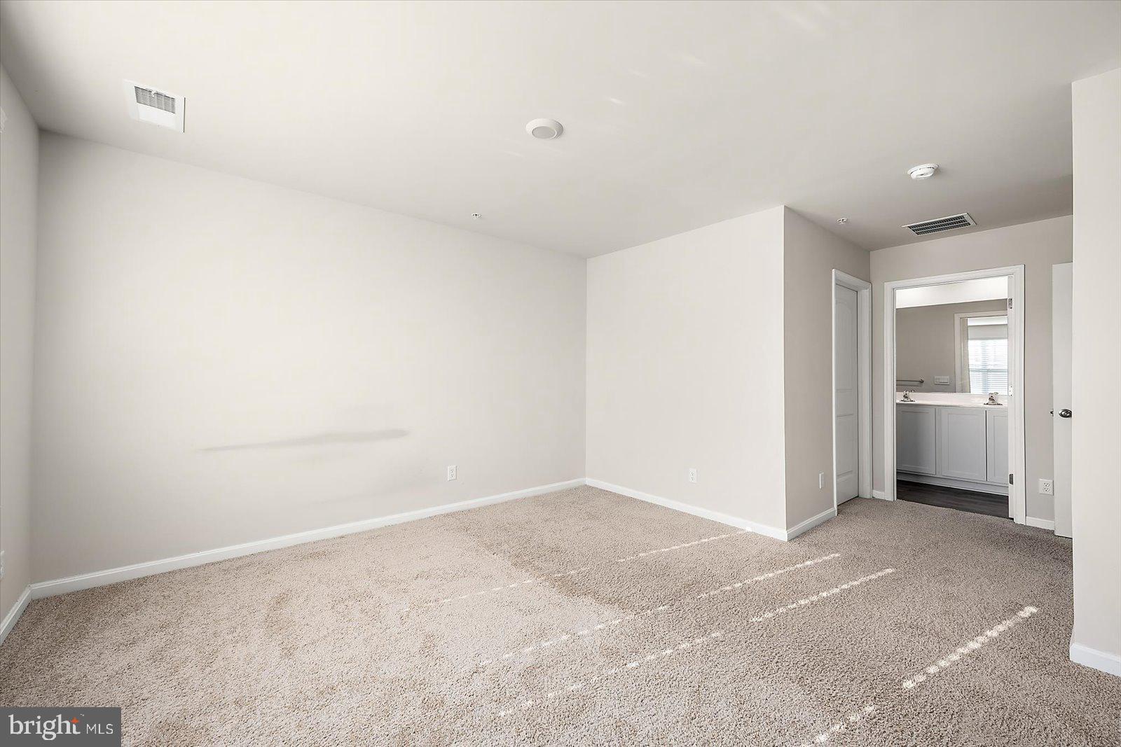 HUNTINGFIELDS - Residential