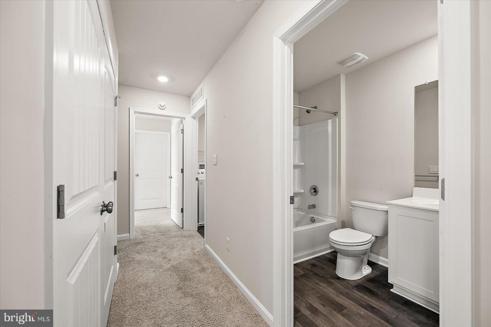 HUNTINGFIELDS - Residential