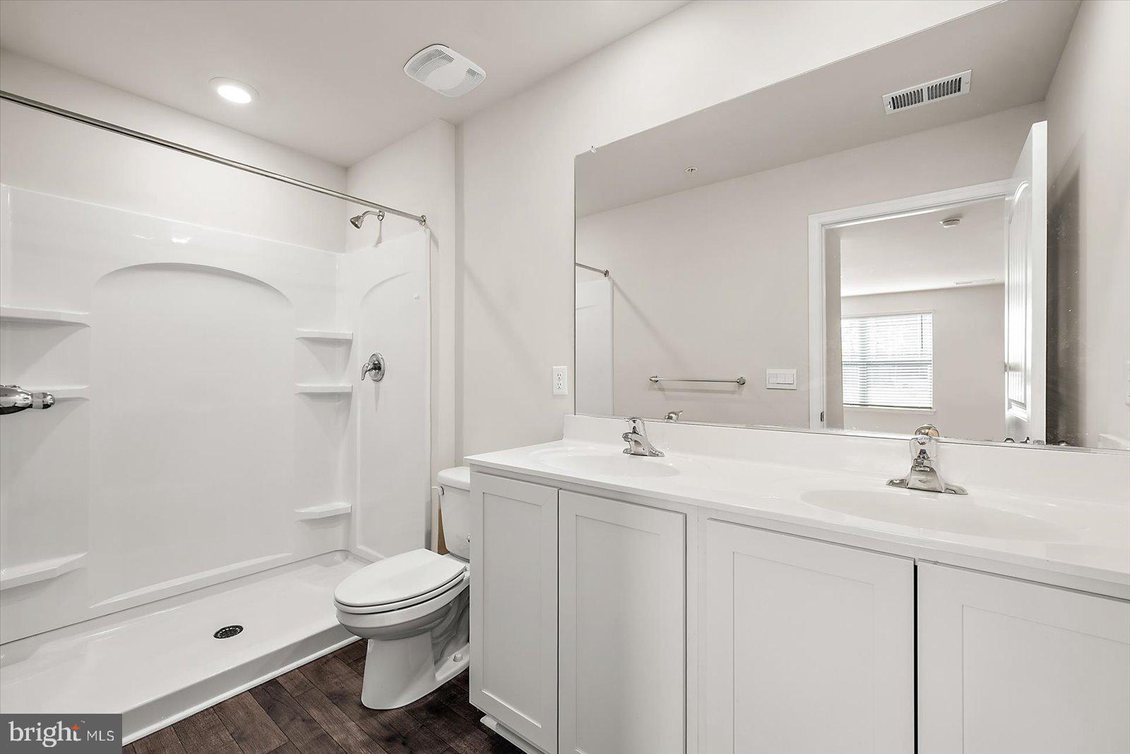 HUNTINGFIELDS - Residential