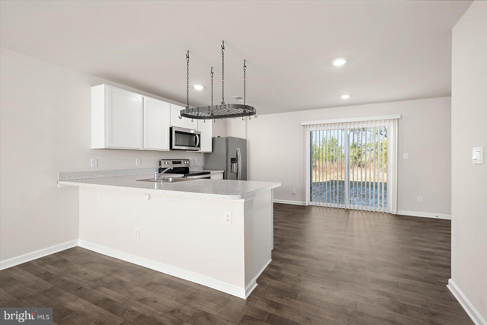 HUNTINGFIELDS - Residential