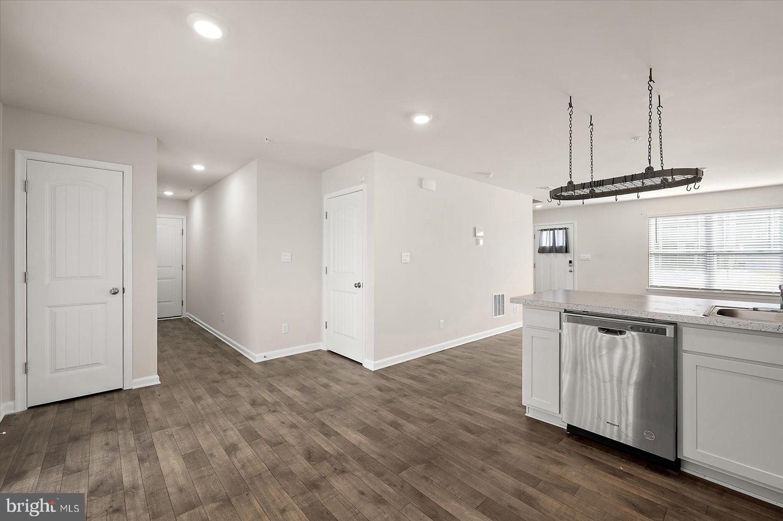 HUNTINGFIELDS - Residential