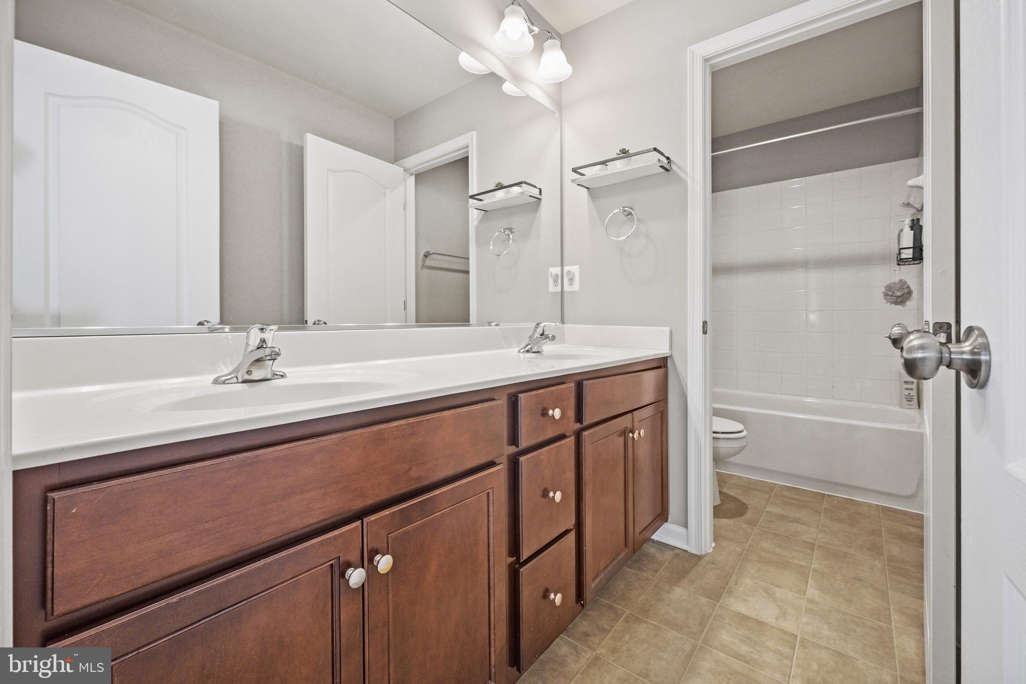 EMBREY MILL - Residential Lease